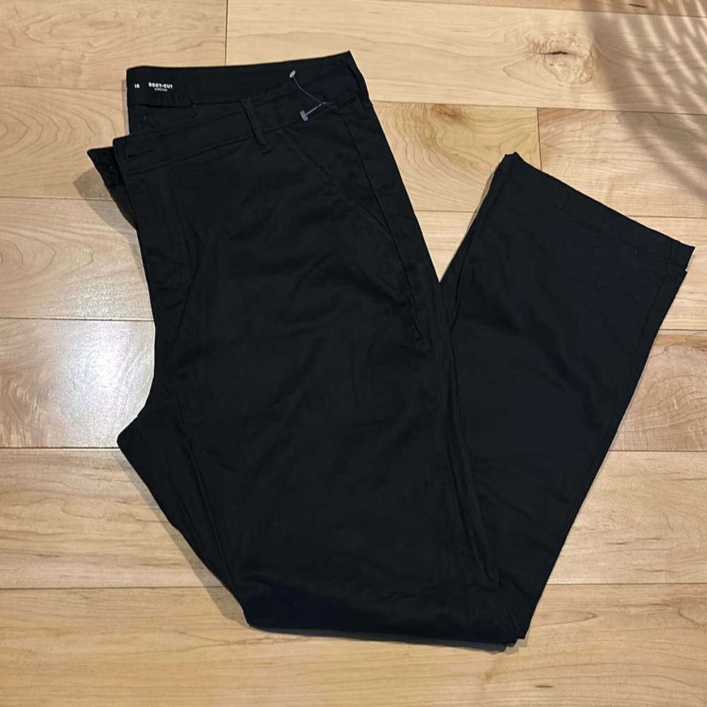 Old Navy pants boot-cut stretch(New)